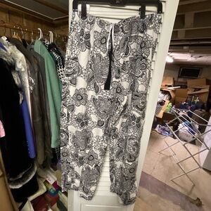 Liz Claiborne Black and White Floral drawstring Pants
